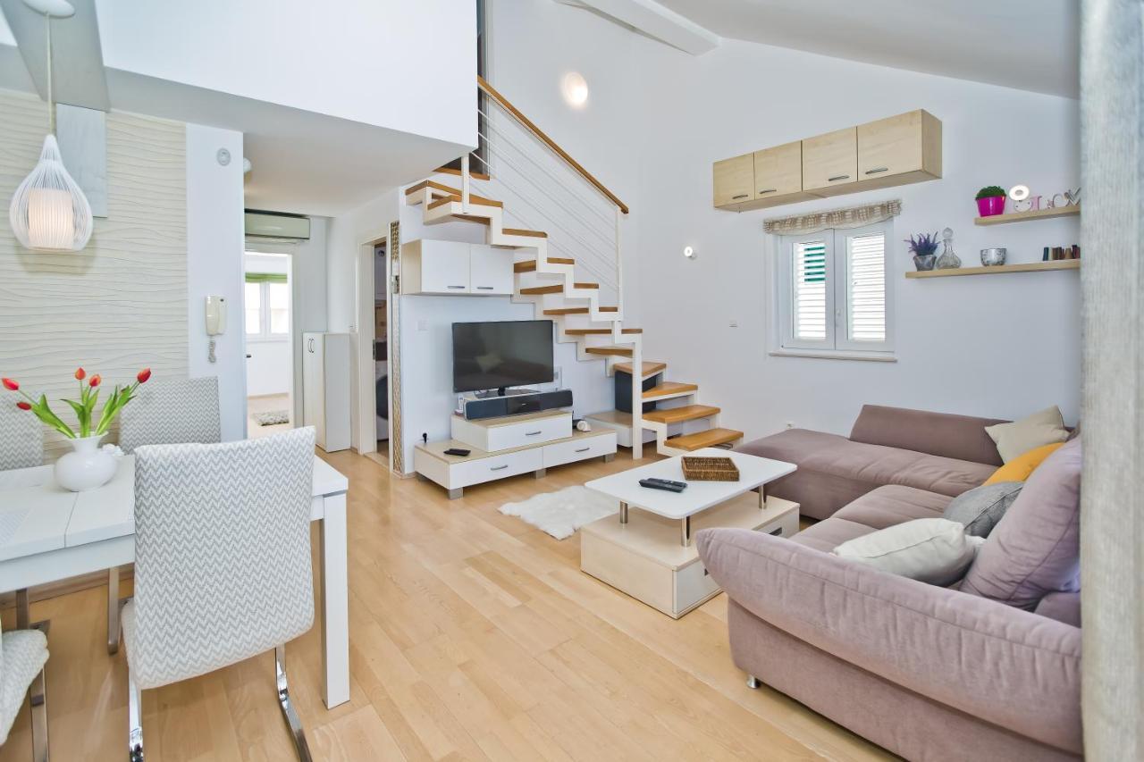 Relaxing Holiday Sunset Apartment Хвар Экстерьер фото